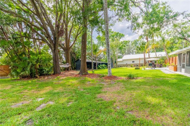 219 S WEBB ROAD, Plant City, FL 33566