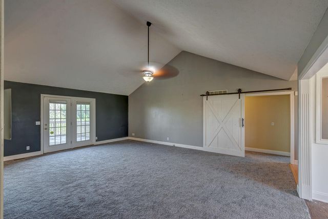 1695 Oregon Road, Versailles, KY 40383