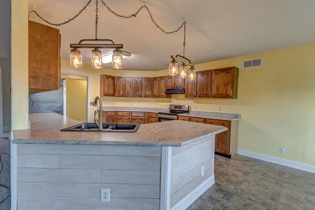 1695 Oregon Road, Versailles, KY 40383