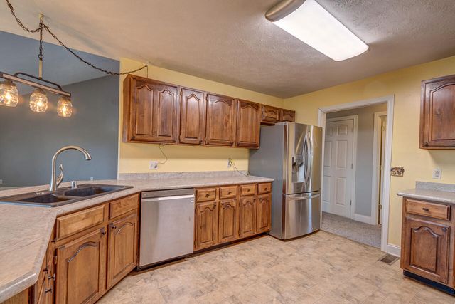 1695 Oregon Road, Versailles, KY 40383