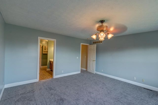 1695 Oregon Road, Versailles, KY 40383
