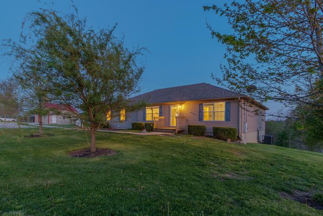 1695 Oregon Road, Versailles, KY 40383