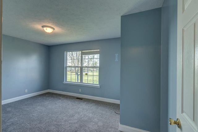 1695 Oregon Road, Versailles, KY 40383
