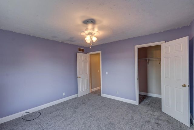 1695 Oregon Road, Versailles, KY 40383