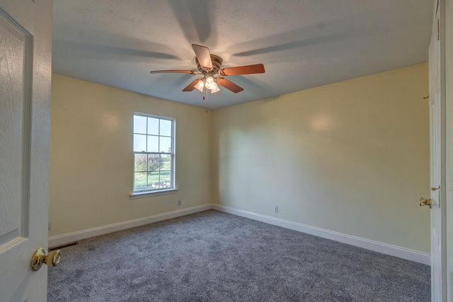 1695 Oregon Road, Versailles, KY 40383