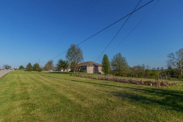 1695 Oregon Road, Versailles, KY 40383