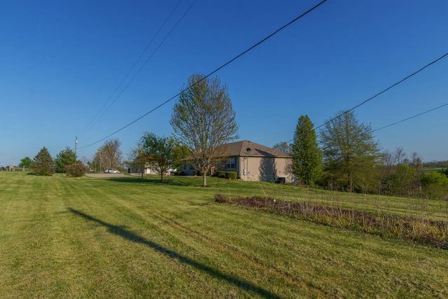 1695 Oregon Road, Versailles, KY 40383