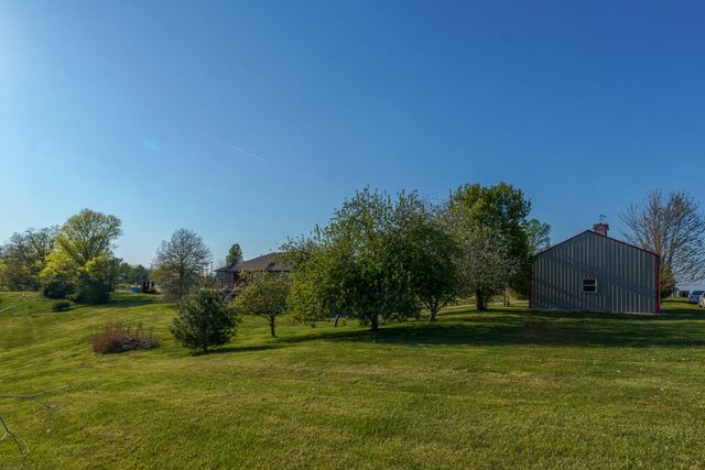 1695 Oregon Road, Versailles, KY 40383