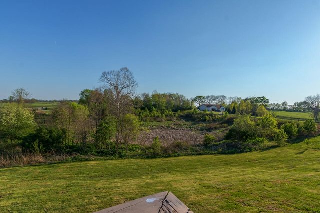 1695 Oregon Road, Versailles, KY 40383