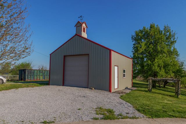 1695 Oregon Road, Versailles, KY 40383