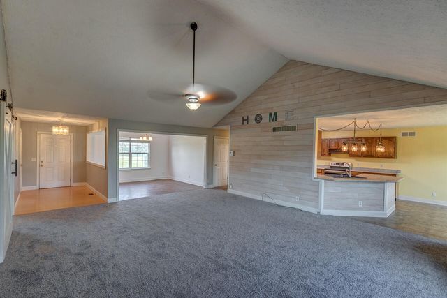 1695 Oregon Road, Versailles, KY 40383
