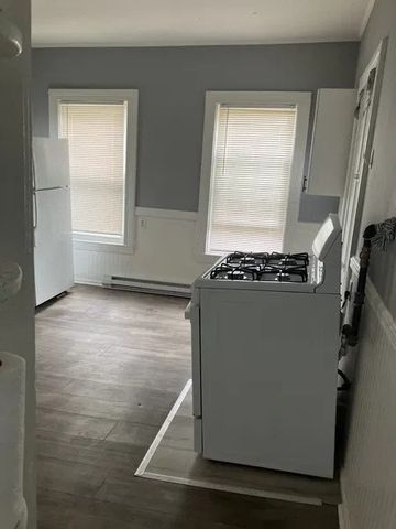 15 Goulding St, Worcester, MA 01609
