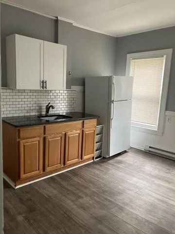 15 Goulding St, Worcester, MA 01609