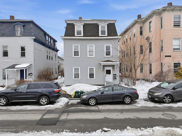 15 Goulding St, Worcester, MA 01609