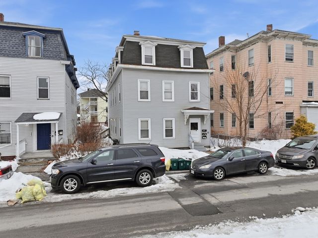 15 Goulding St, Worcester, MA 01609