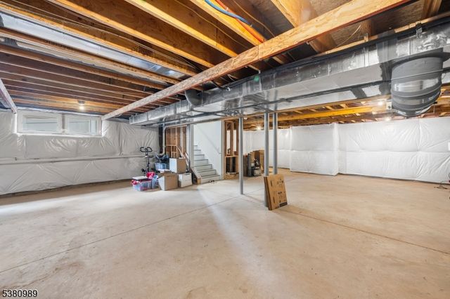 26 E Hartwick Dr, Montgomery Twp., NJ 08558