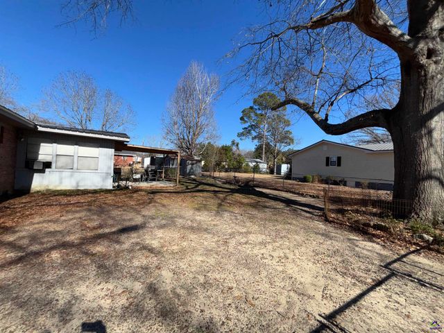 216 E Peter Street, Cochran, GA 31014