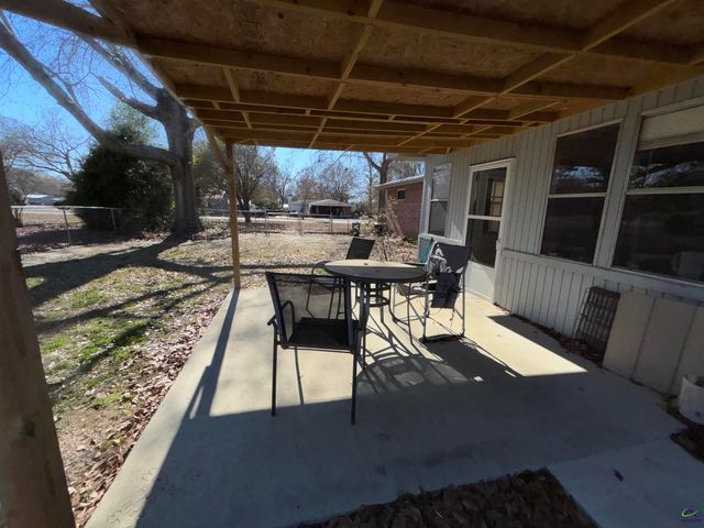 216 E Peter Street, Cochran, GA 31014