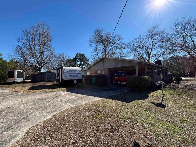 216 E Peter Street, Cochran, GA 31014