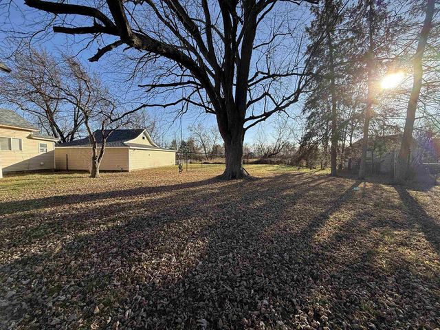 1197 COUNTY ROAD D, Almond, WI 54909