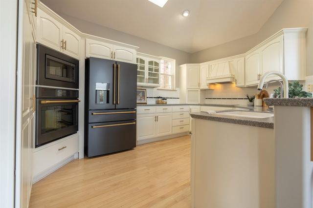 837 S Shelley Lake Ln, Veradale, WA 99037