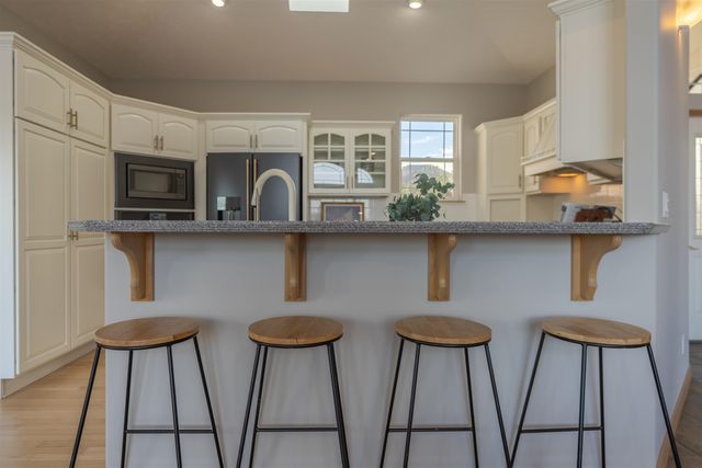 837 S Shelley Lake Ln, Veradale, WA 99037