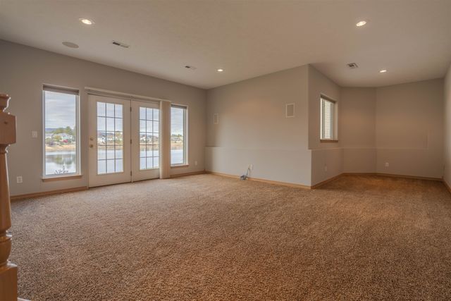 837 S Shelley Lake Ln, Veradale, WA 99037