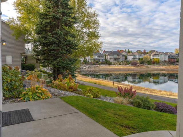 837 S Shelley Lake Ln, Veradale, WA 99037