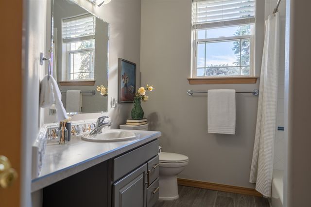 837 S Shelley Lake Ln, Veradale, WA 99037