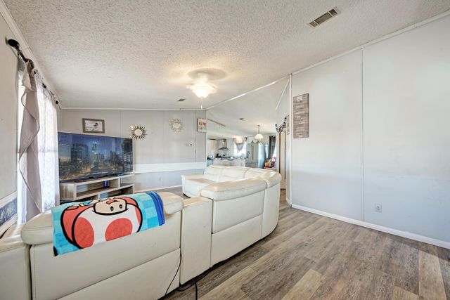 20113 Maynard CT, Coupland, TX 78615