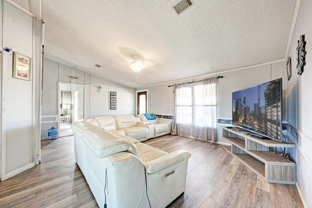 20113 Maynard CT, Coupland, TX 78615