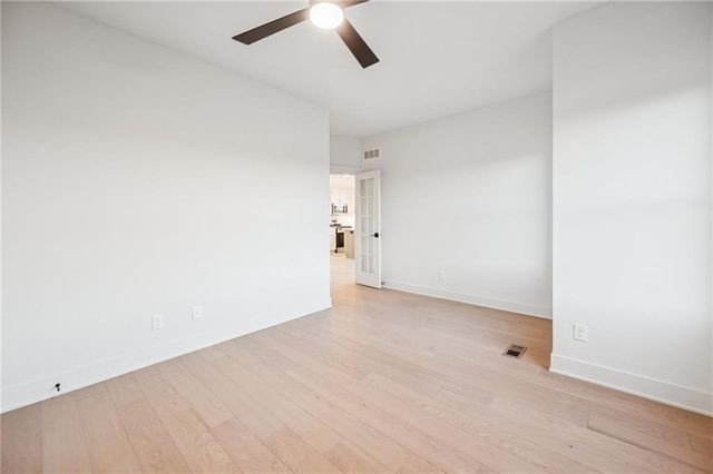 2152 Black Walnut Drive, Liberty, MO 64068