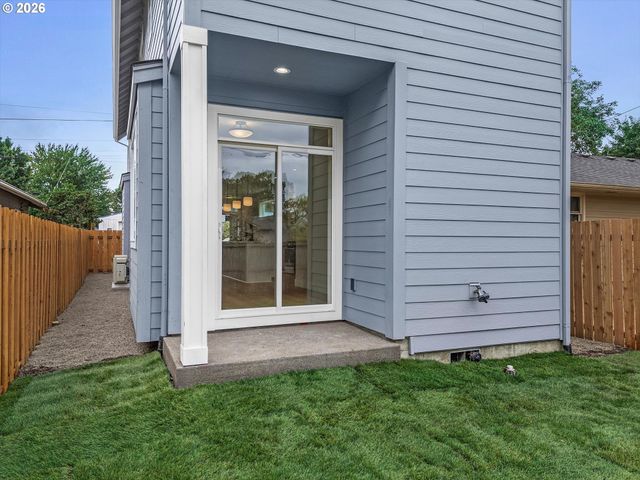 6931 N POWERS St, Portland, OR 97203