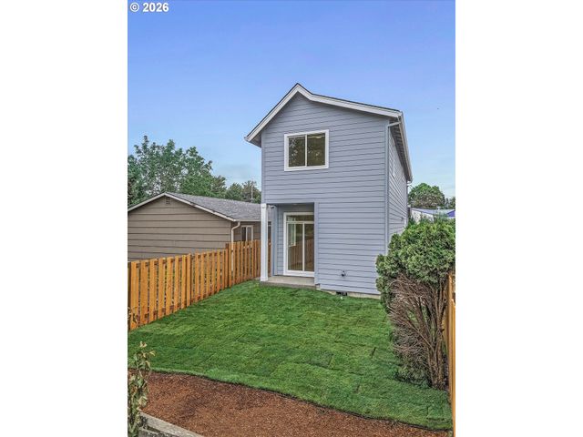 6931 N POWERS St, Portland, OR 97203