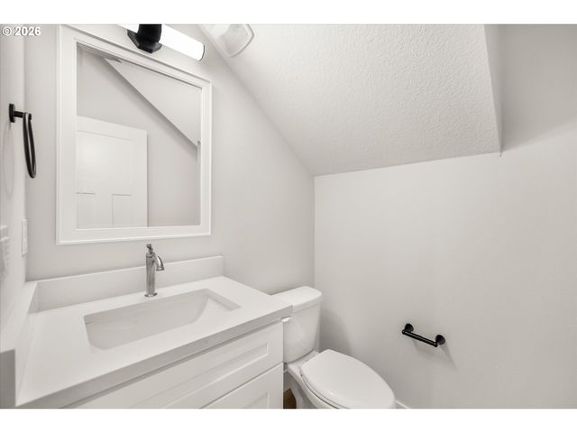6931 N POWERS St, Portland, OR 97203