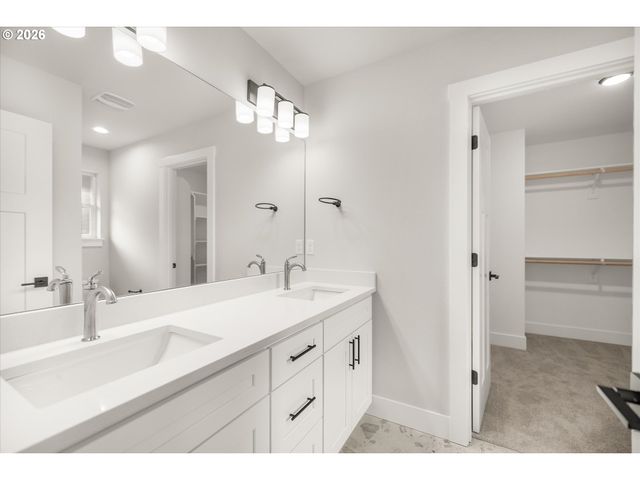 6931 N POWERS St, Portland, OR 97203