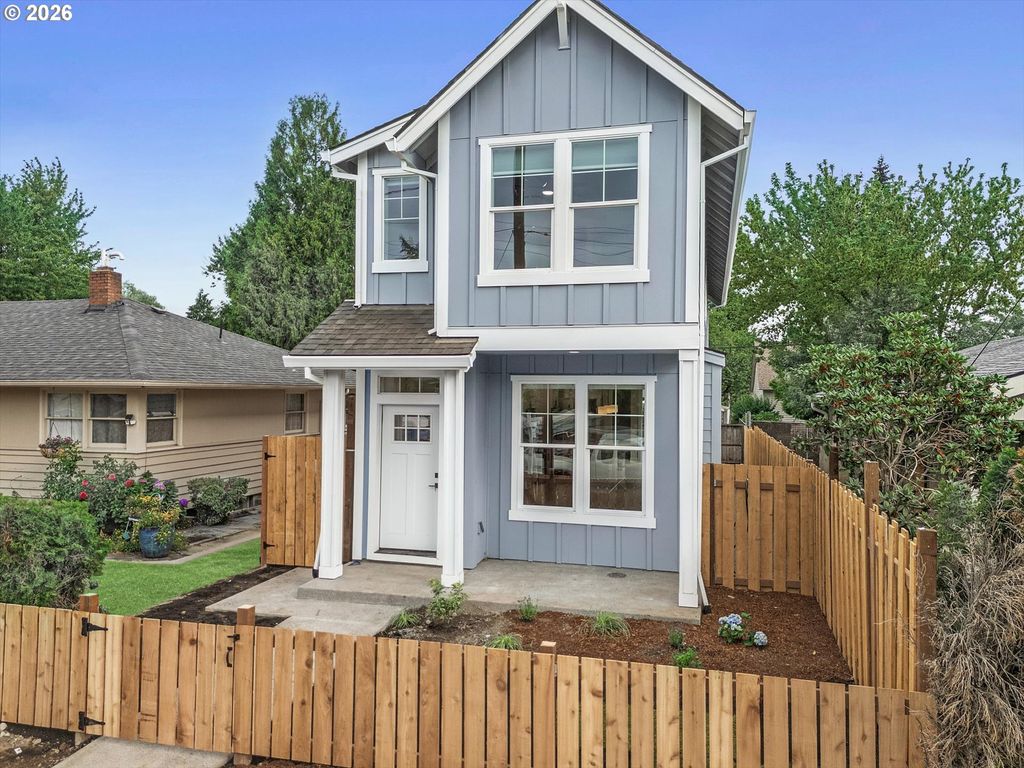 6931 N POWERS St, Portland, OR 97203