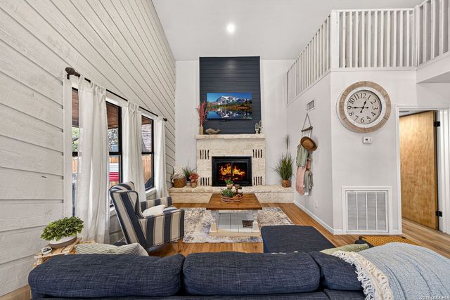 12 Cold Springs River Drive, Rio Frio, TX 78879