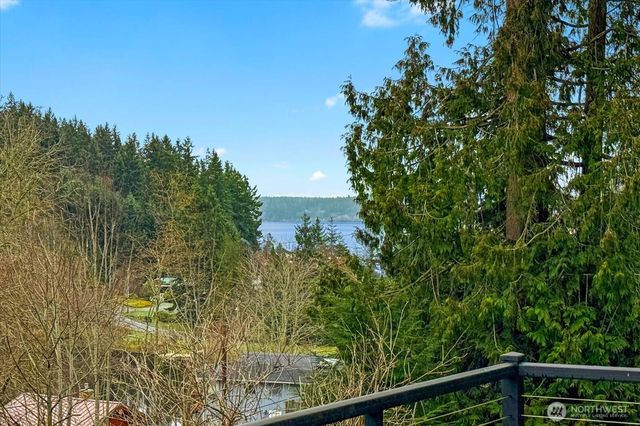 1159 Secret Place, Greenbank, WA 98253