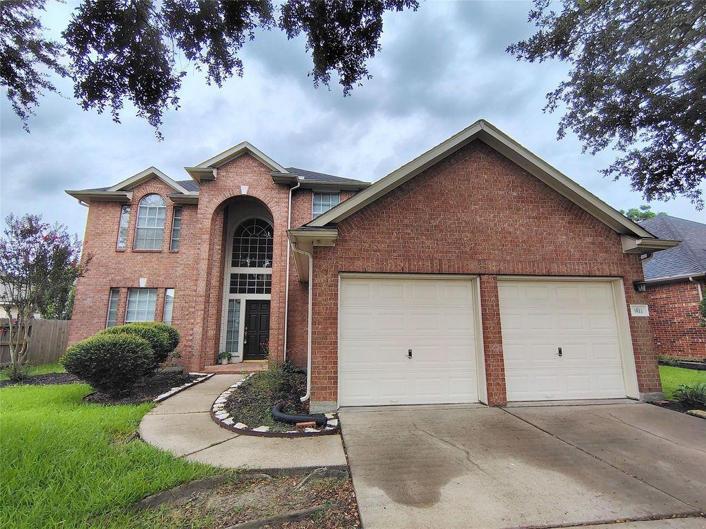 3511 Glenhill Drive, Pearland, TX 77584