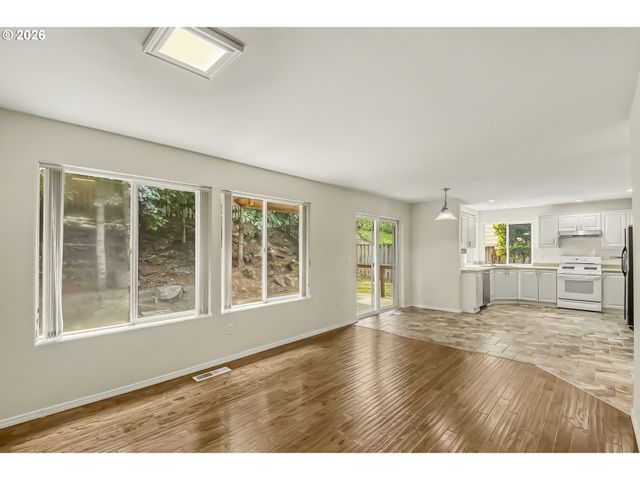 16038 Sw TUSCANY St, Portland, OR 97223