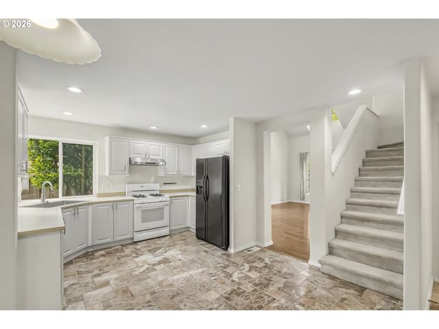 16038 Sw TUSCANY St, Portland, OR 97223