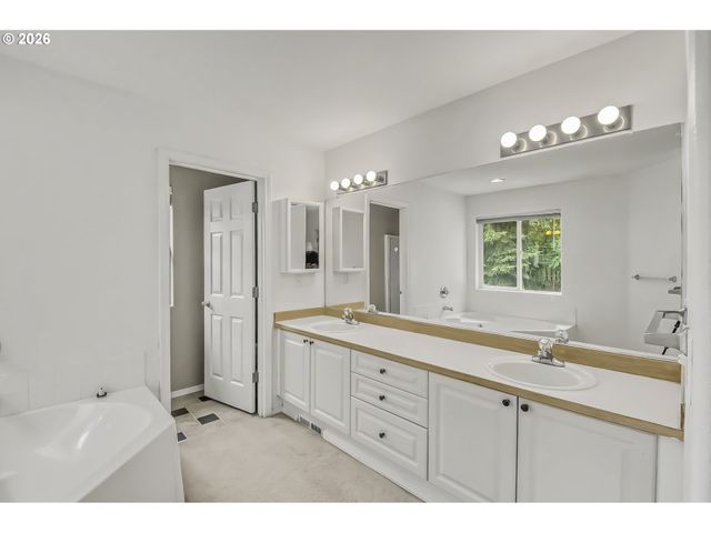 16038 Sw TUSCANY St, Portland, OR 97223