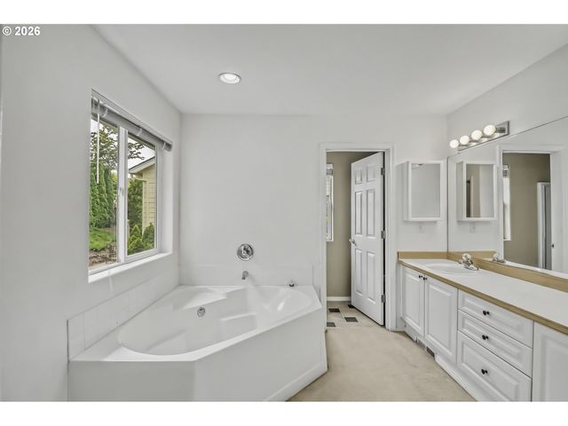 16038 Sw TUSCANY St, Portland, OR 97223