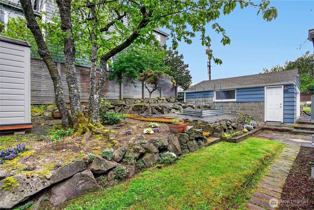 6715 35th Avenue SW, Seattle, WA 98126
