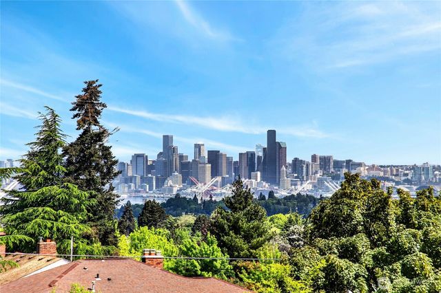 6715 35th Avenue SW, Seattle, WA 98126