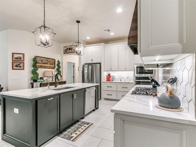 11127 E Sewell Avenue, Choctaw, OK 73020