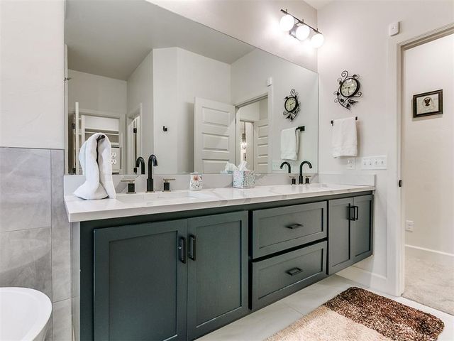 11127 E Sewell Avenue, Choctaw, OK 73020