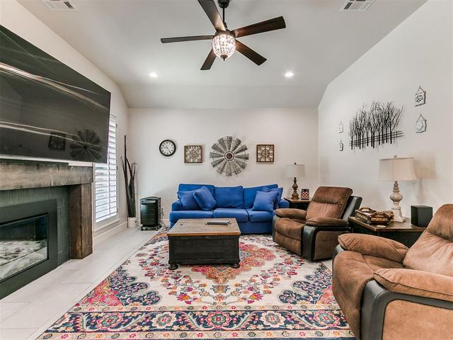 11127 E Sewell Avenue, Choctaw, OK 73020