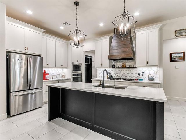 11127 E Sewell Avenue, Choctaw, OK 73020